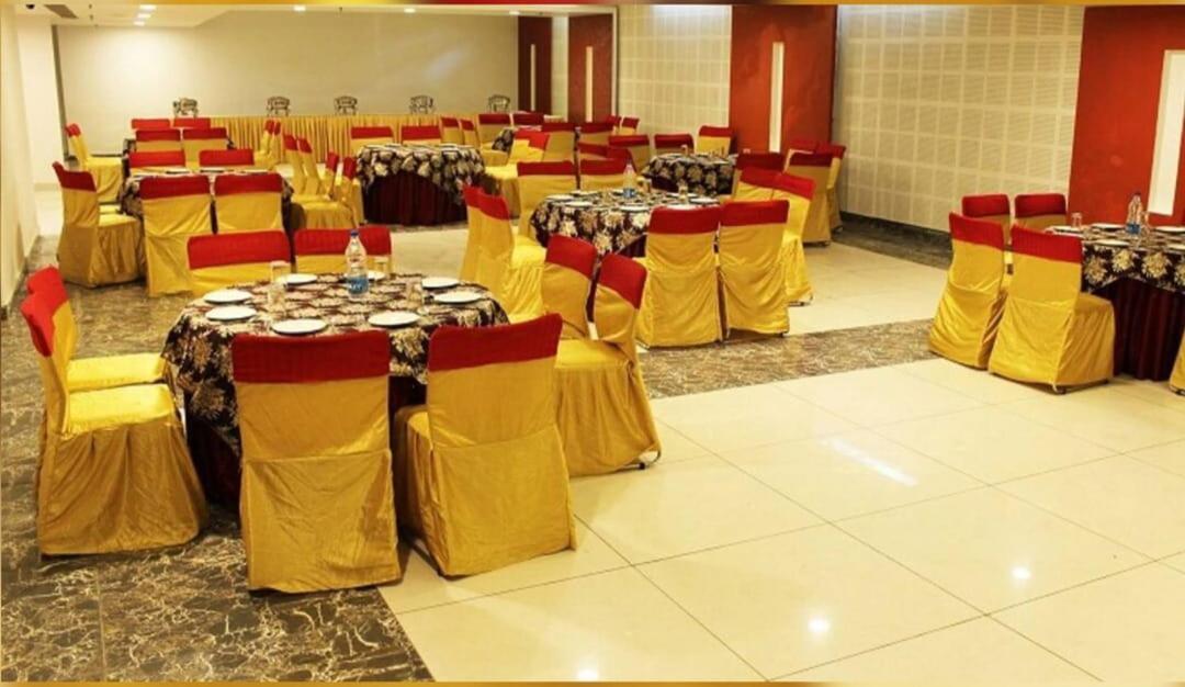 Hotel Opulence Pathānkot 외부 사진